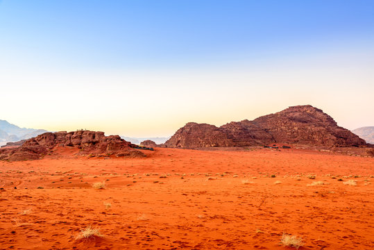 Jordanian desert at a morning in Wadi Rum, Jordan. © Hamdan Yoshida