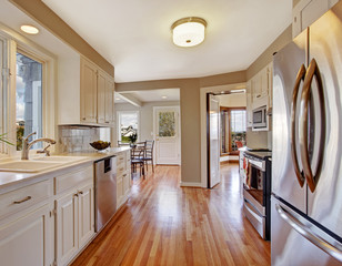Kitchen room with dining area