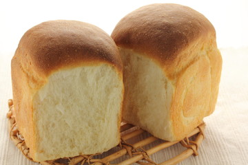 焼き立てパン