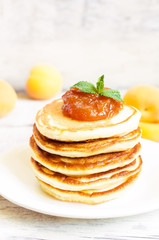 pancakes with apricot jam
