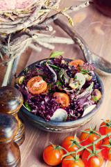 salad with greens and tomatoes