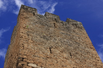 le haut de la tour des prisons