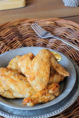 Chicken wings. Alitas de pollo