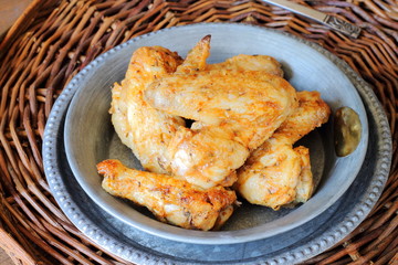 Chicken wings. Alitas de pollo