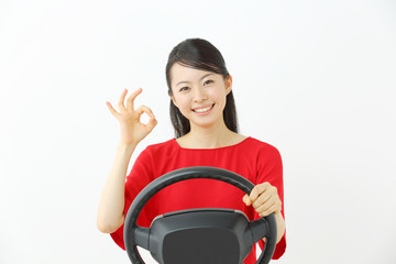 運転・若い女性