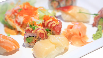sushi and spicy maki set