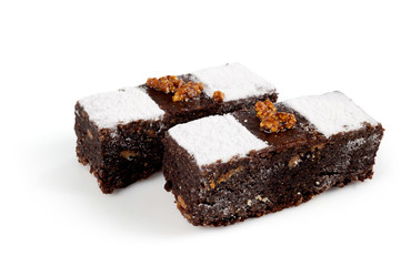 fetta di torta cioccolato e noci