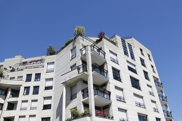 Immeuble moderne à Paris