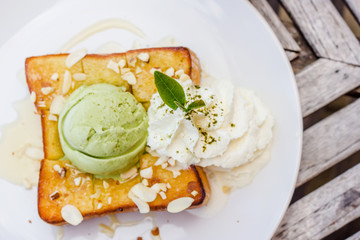 Honey toast