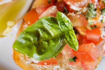 Close-up tomatoe bruschetta
