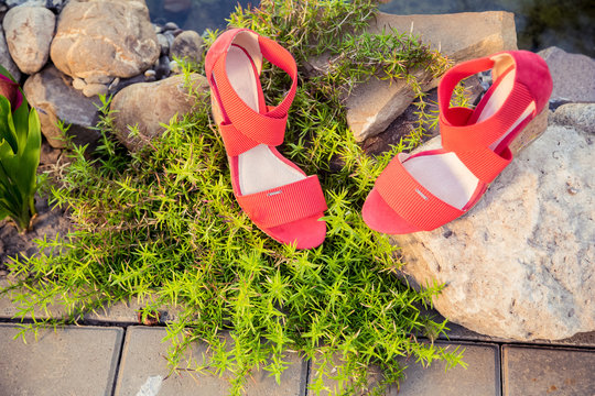 Women's sandals are unturned sale