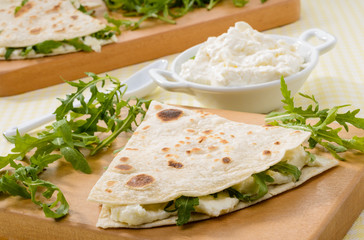 Piadina con rucola e stracchino