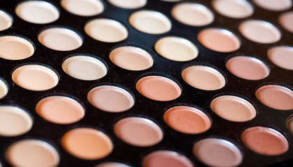 Compact powder cosmetics set