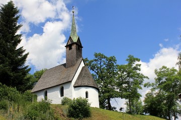 Fototapeta na wymiar Church in Bischofshofen