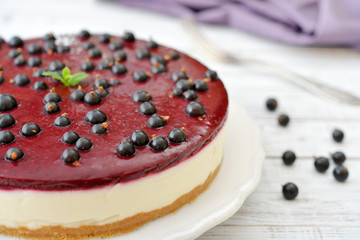 Black currant cheesecake