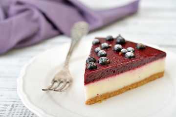 Black currant cheesecake
