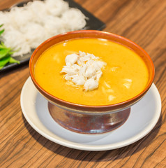 noodles fish curry crab