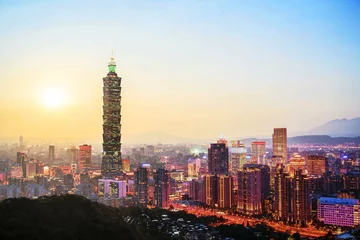 Tuinposter Taipei, Taiwan evening skyline. © nicholashan