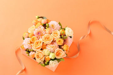 プレゼント、花のアレンジ