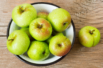 Green apple
