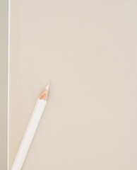 Stift vor hellem Hintergrund