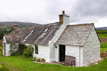 Old traditional Scottish house © wajan