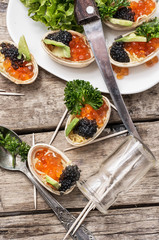 light snack pumps with red and black caviar