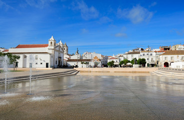 Fototapeta na wymiar square Infante Dom Henrique at Lagos, Algarve, Portugal