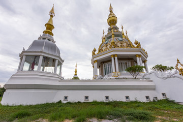 Fototapeta na wymiar White Temple in thai