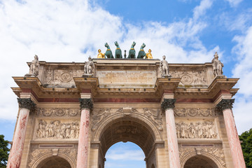 Fototapeta na wymiar Arc de triomphe du carrousel in Paris - France