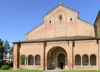 Fototapeta premium narthex and church facade, Abbadia Cerreto