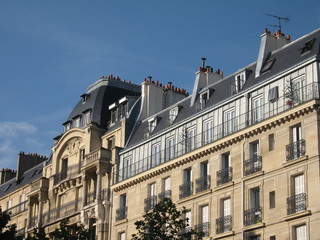 Fototapeta na wymiar Belles façades parisiennes