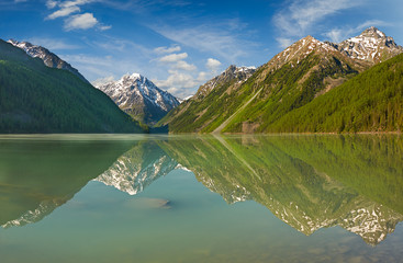 Fototapeta premium Mountain lake
