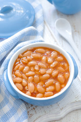 White beans with tomato sauce