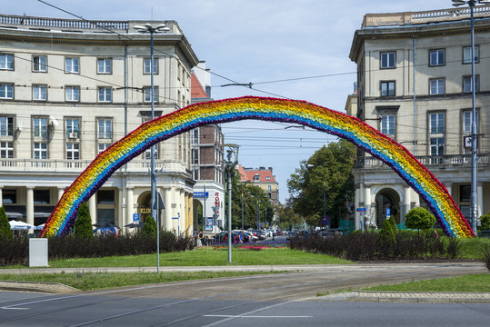 Fototapeta An artistic construction of rainbow on Savior Square in Warsaw