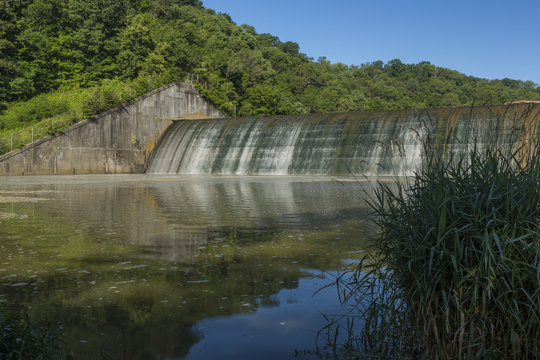 Dam Lake Versailles