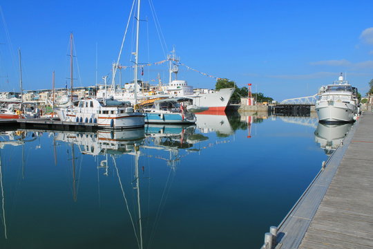 Bassin des grands yachts à La Rochelle