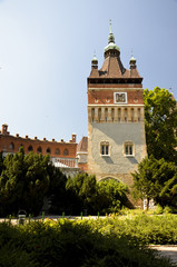 Fototapeta na wymiar Una torre del Castello Vajdahunyad, Budapest.