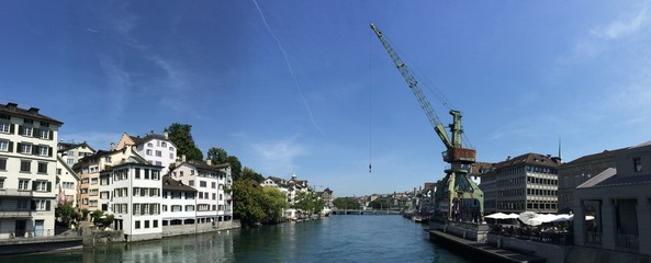 Zürich mit Hafenkran