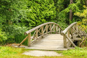 Fototapety  Drewniany most w parku
