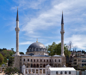 Fototapeta na wymiar New Mosque. Istanbul, Turkey