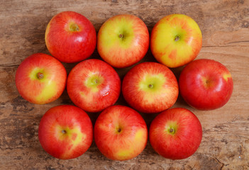 Red apples