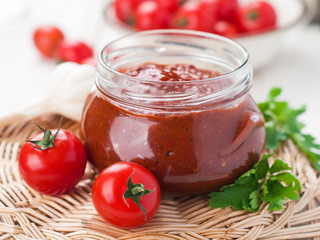 Fototapeta na wymiar Tomato sauce (jam)