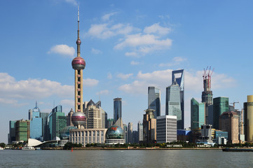 Naklejka premium View of Shanghai World Financial Center from the Bund