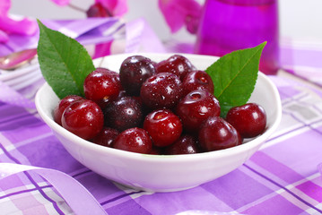 bowl of fresh cherries
