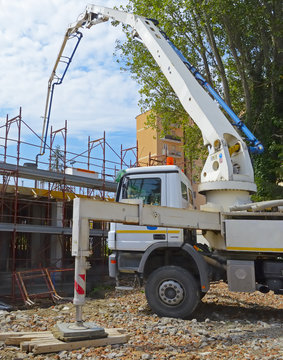Construction site - pump truck at work