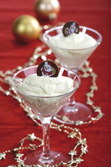 Champagner -Creme mit Schokolade -Taler