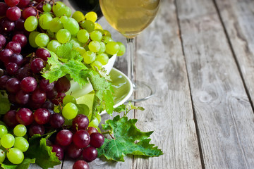 Green and red grape