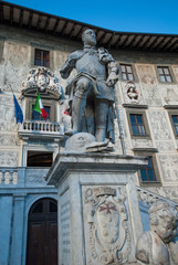 Palazzo della Carovana, Scuola normale superiore, statua, Pisa