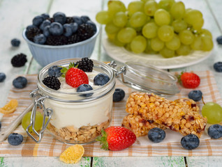 Diet dessert of yogurt and berries